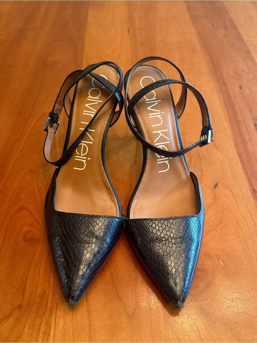 Calvin Klein Raffaela Pumps - Picture 2 of 12